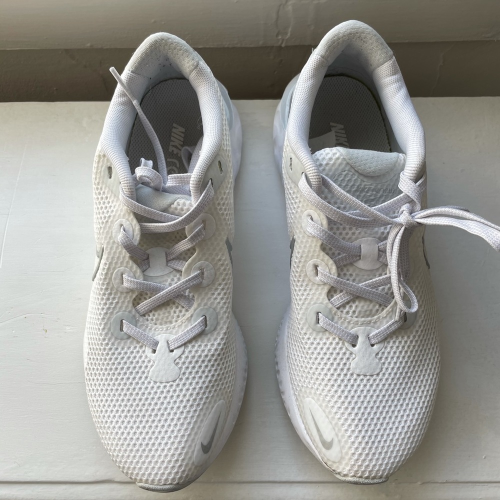 Nike Renew Run Pure Platinum white - W 7.5 PERFECT